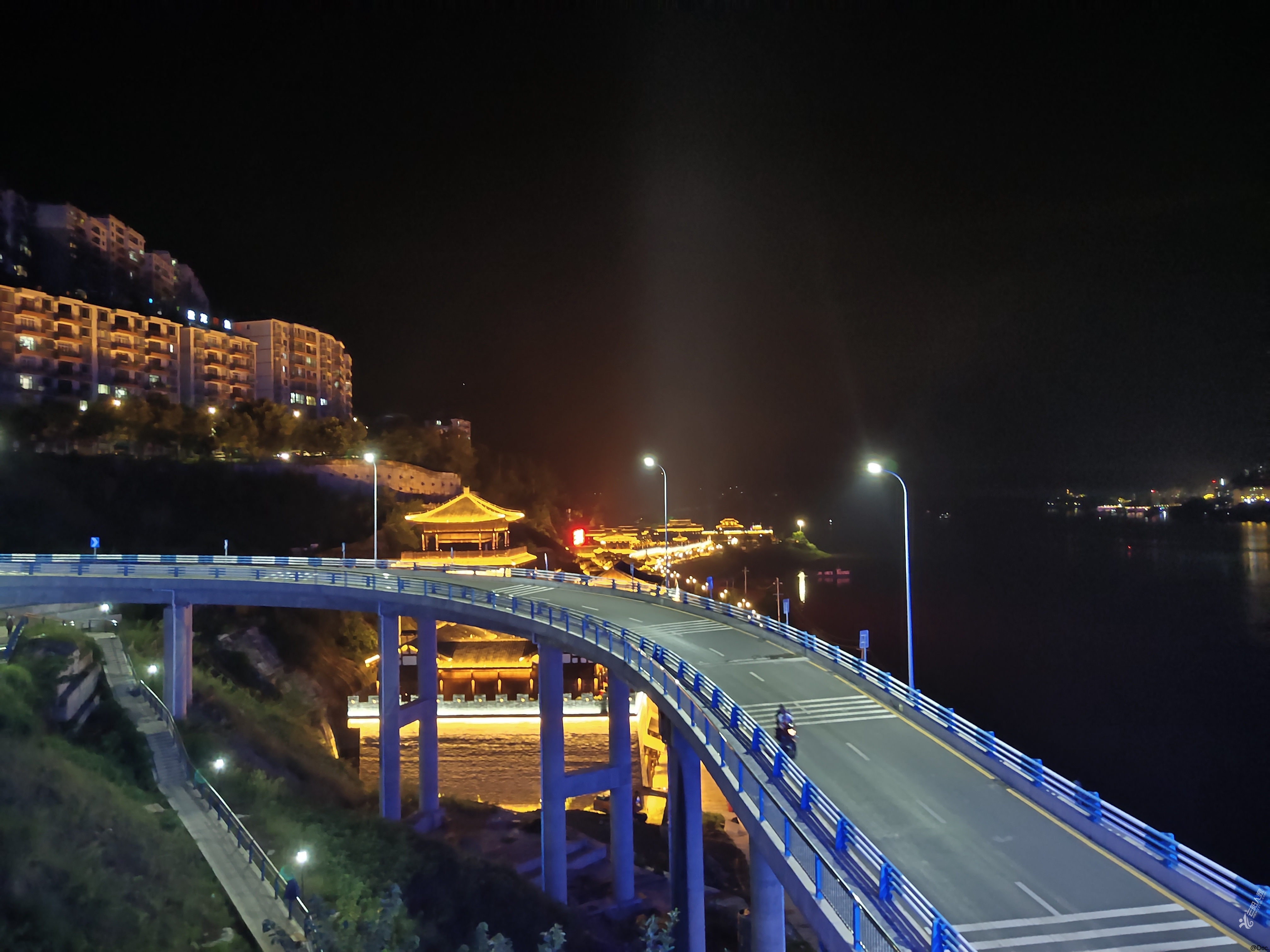 来自dec.的云城圈